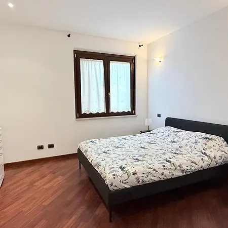 Se160 - Senigallia, Comodo Trilocale Con Patio Сенигаллия